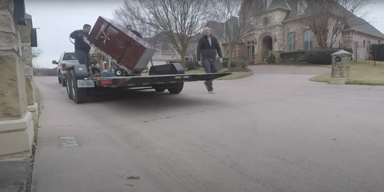 Roadway Moving truck